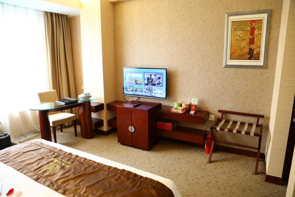 Long Zhou Grand Hotel Гуанчжоу Номер фото