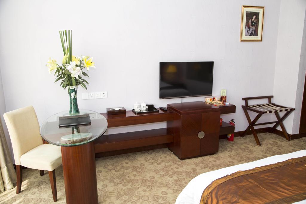 Long Zhou Grand Hotel Гуанчжоу Номер фото