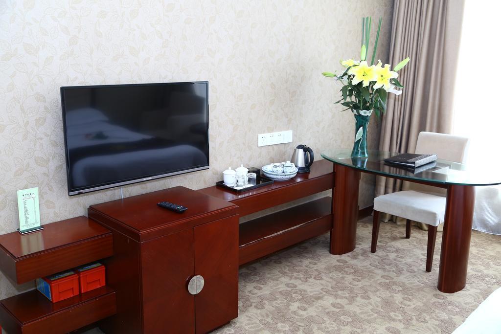 Long Zhou Grand Hotel Гуанчжоу Номер фото