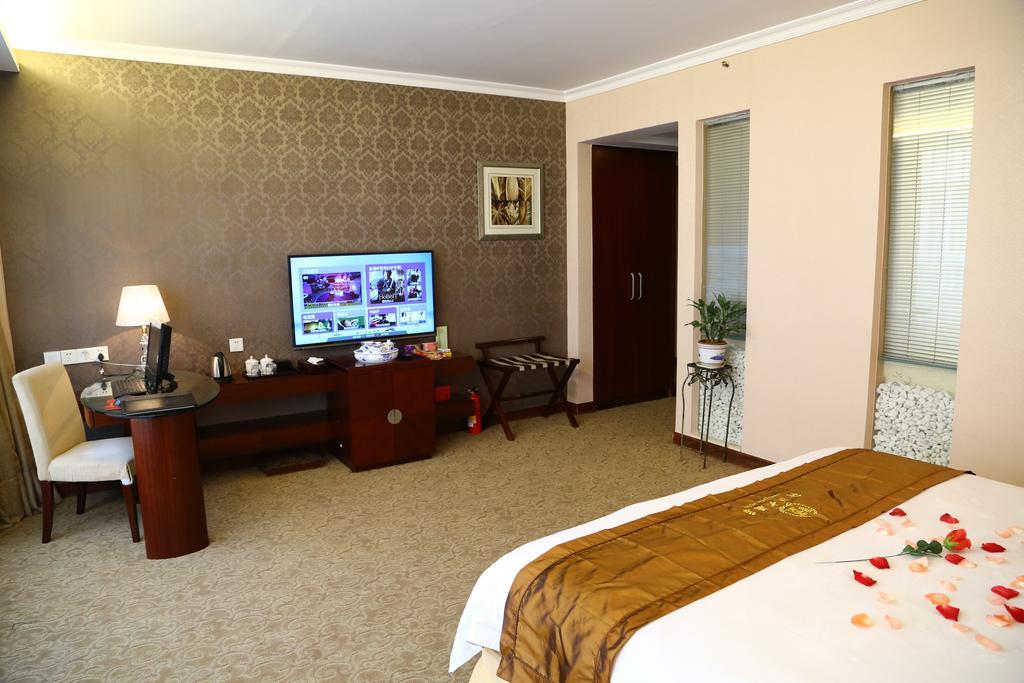 Long Zhou Grand Hotel Гуанчжоу Номер фото