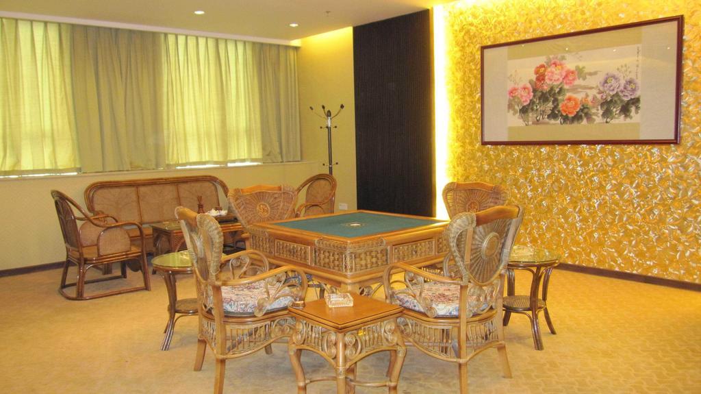 Long Zhou Grand Hotel Гуанчжоу Экстерьер фото