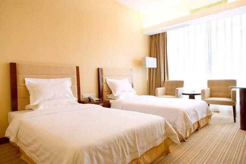 Long Zhou Grand Hotel Гуанчжоу Экстерьер фото